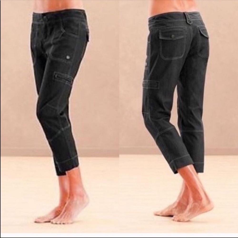 Athleta Black Schoeller Dry Denim Cascade Yoga and Fitness Carpis